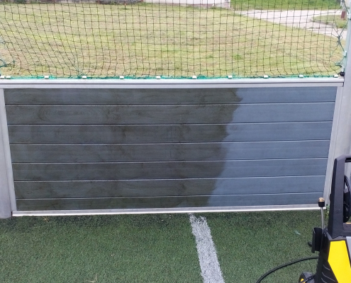 Isokor - čistenie futbalového ihriska pri SOŠ v Čadci