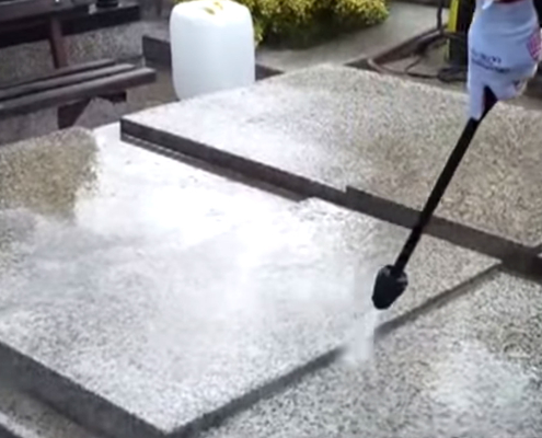 Čistenie náhrobných kameňov