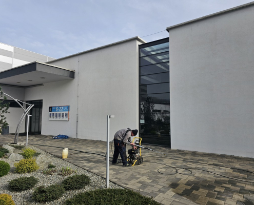 A megfelelő kémia a homlokzat tisztításához - Isokor és MM Aréna